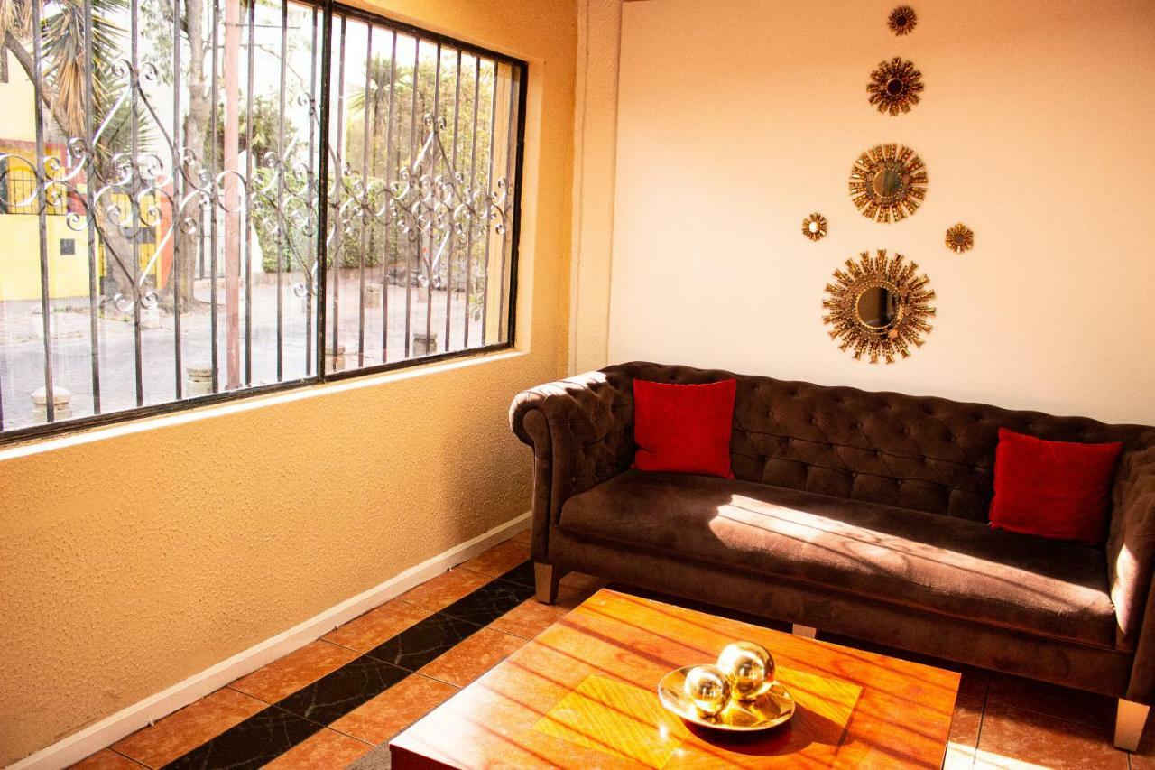 Hostal Loro Verde Quito Exteriör bild