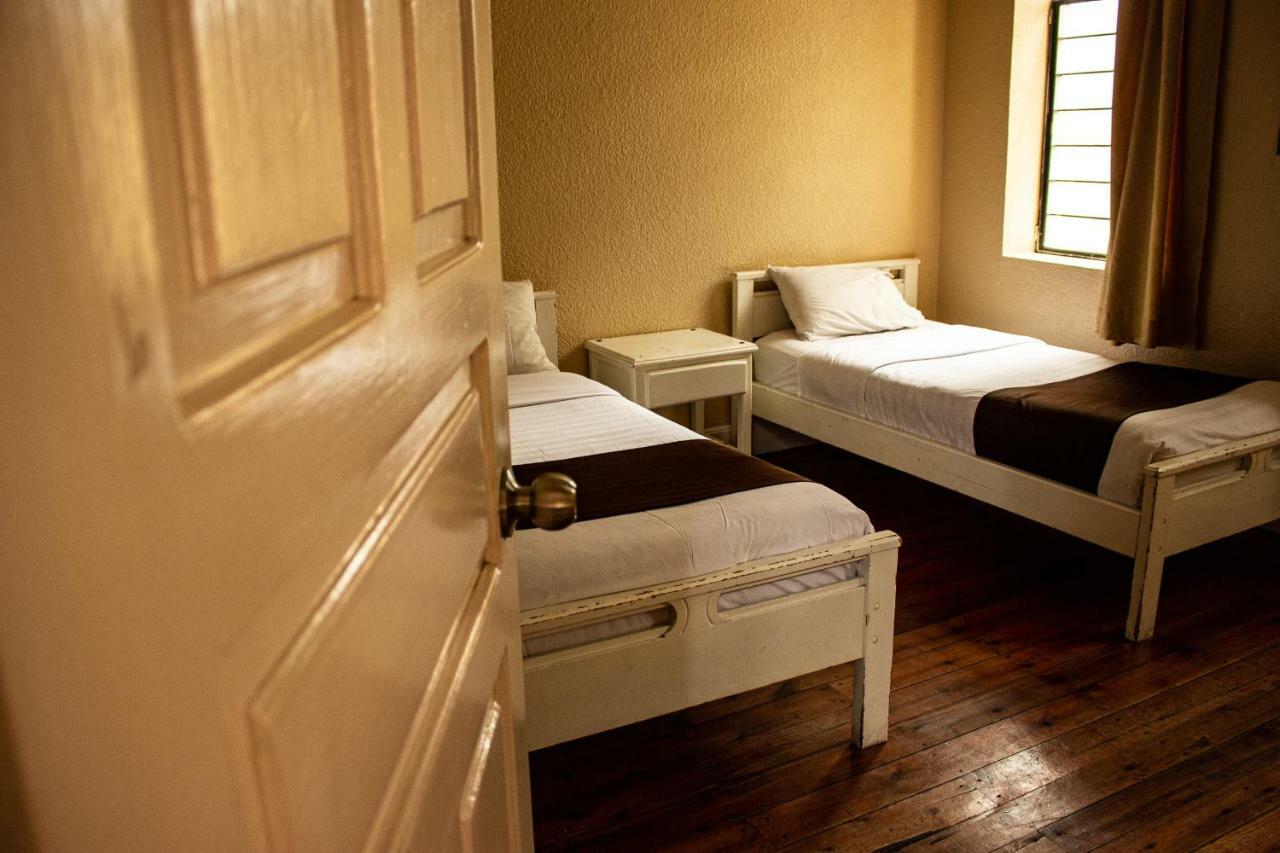 Hostal Loro Verde Quito Exteriör bild