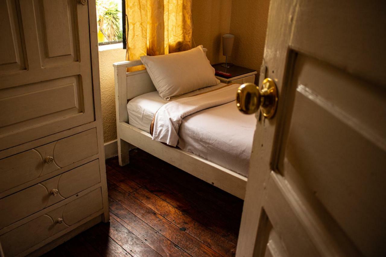 Hostal Loro Verde Quito Exteriör bild